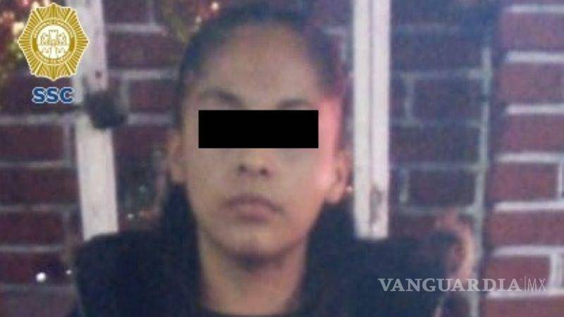 $!Adriana, las armas y las cosas aseguradas fueron presentadas ante el agente del Ministerio Público