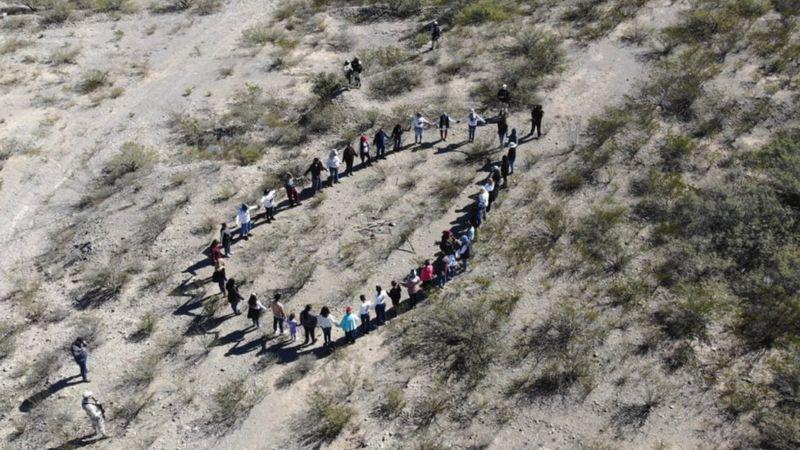$!Madres Buscadoras de Sonora ha dado con el paradero de unas mil 500 personas en fosas clandestinas, y mil 320 con vida en diferentes partes del país.