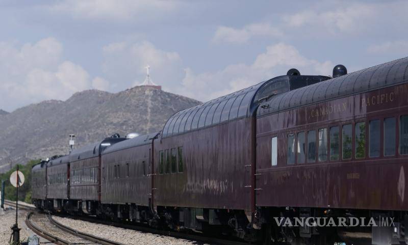 $!Muchos saltillenses se quedaron con ganas de ver a la Emperatriz.