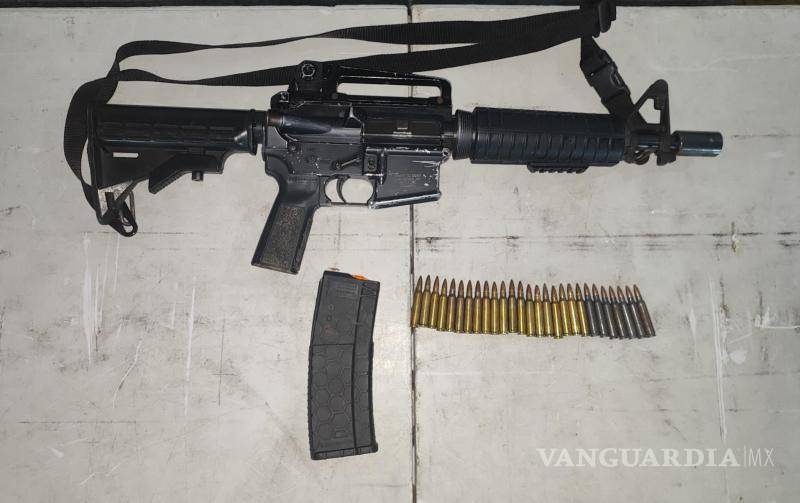 $!Un menor, de tan solo 15 años, es detenido en posesión de un fusil, en Monterrey