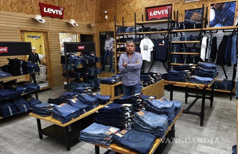 $!El empresario resaltó la educación como la herramienta más poderosa para el desarrollo ciudadano y la primera prioridad de su agenda.