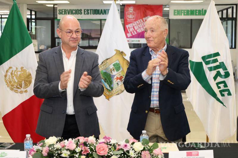 $!El rector Jesús Alfredo Oyervides Valdés encabezó la segunda sesión ordinaria del Consejo de Vinculación y Pertinencia de la UTRCC.