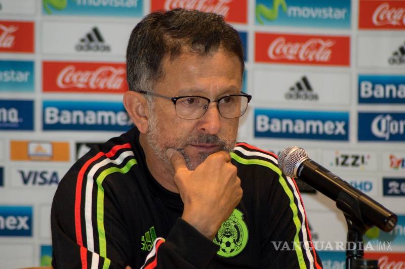 Juan Carlos Osorio estudia en Sevilla los métodos de Sampaoli