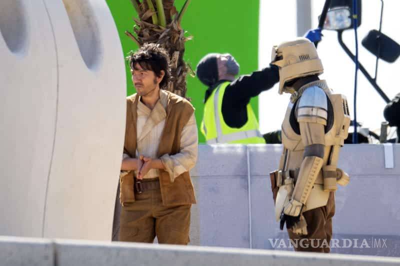 $!Estas son las primeras imágenes de Diego Luna en el set de la nueva serie ‘Star Wars: Andor’