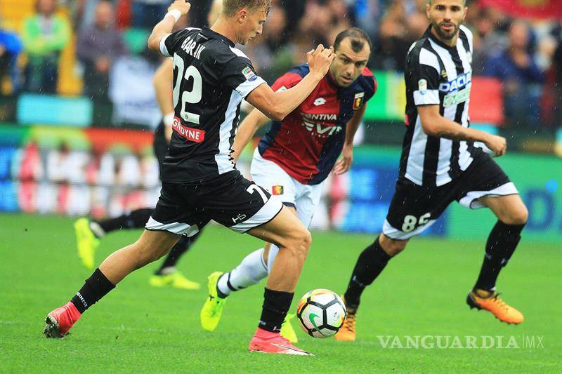 $!Jugador de la liga italiana es trolleado por la extraña forma de su calvicie