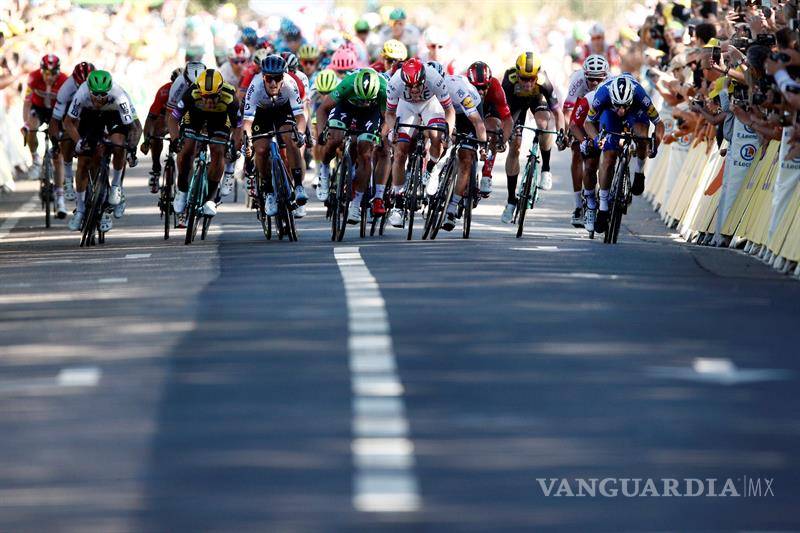 $!Elia Viviani se lleva la cuarta etapa del Tour de Francia