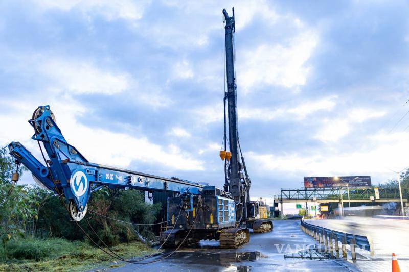 $!En el lugar ya se pueden ver las máquinas que estarán trabajando en el proyecto del Viaducto Elevado