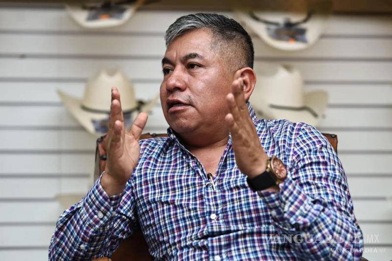 $!Con 25 años al frente de Tiendas Manhattan, el empresario busca trasladar su experiencia empresarial al servicio público con eficiencia y compromiso.