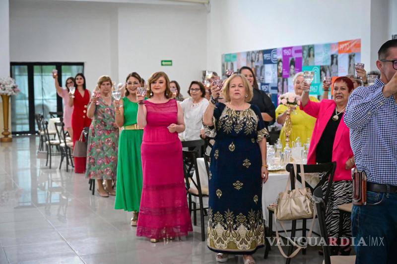 $!San Buenaventura: Entre coronas y recuerdos, rinden homenaje a reinas del 14 de Julio