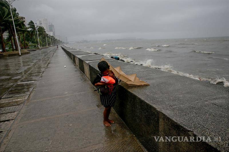 $!La tormenta Carlotta descarga lluvias en la costa mexicana