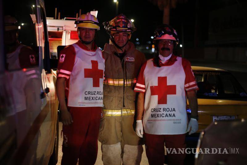 $!Los paramédicos tienen una gran vocación de servicio, pues a veces prefieren pasar fechas importantes ayudando a los demás que con su familia.