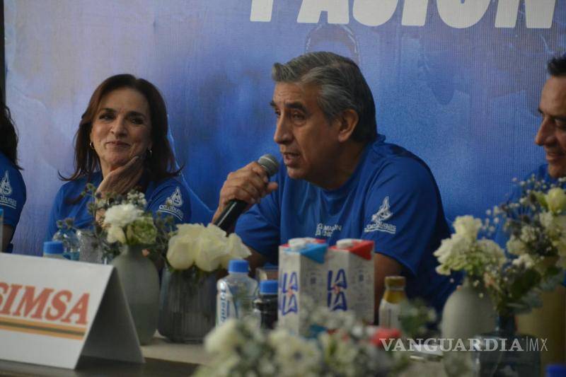 $!Felipe Cedillo, experimentado corredor con 33 maratones y consejero de Grupo Lala, resaltó el cariño y el apoyo únicos que brinda la comunidad lagunera a cada participante.