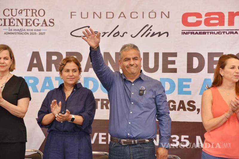 $!Víctor Leija subraya que la inversión en infraestructura impacta positivamente en el día a día de los habitantes.