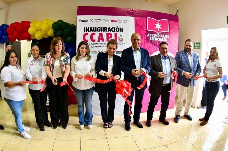 $!A la inauguración acudieron diversas autoridades y educadores.