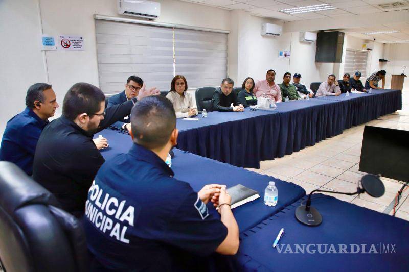 $!Representantes de 25 empresas de seguridad privada en Torreón sostuvieron una reunión de coordinación con el titular de la Dirección de Seguridad Pública Municipal.