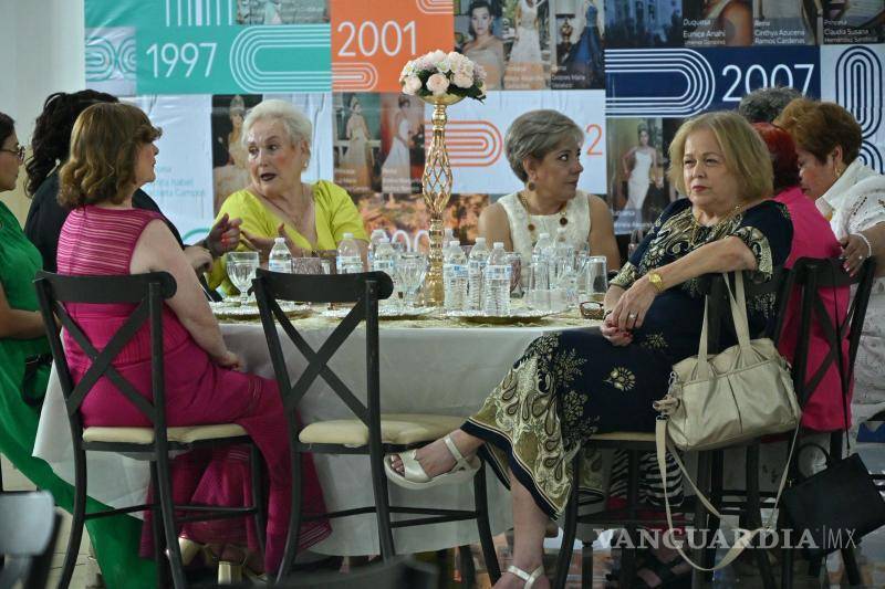 $!Autoridades locales brindan por la memoria viva de las Ferias del 14 de Julio.