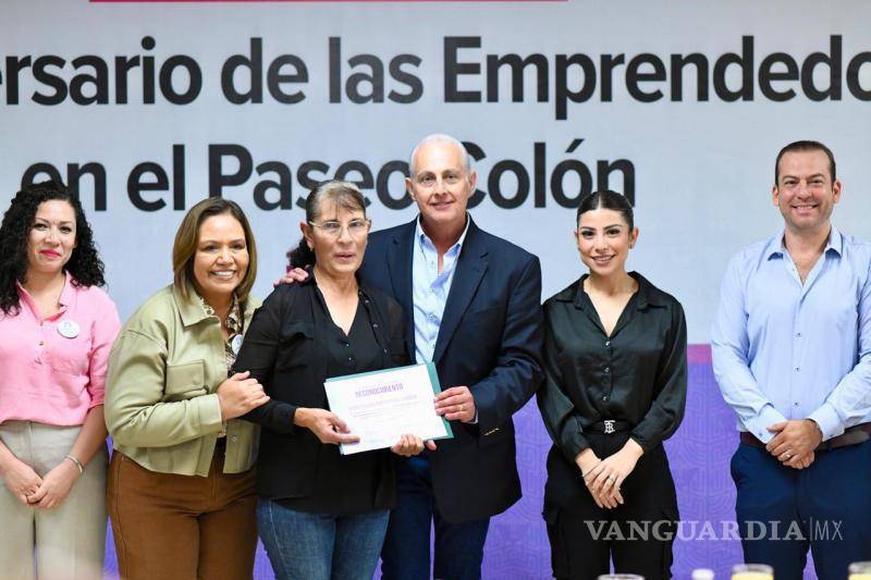 $!El Alcalde reafirmó su compromiso con las mujeres emprendedoras de la ciudad.