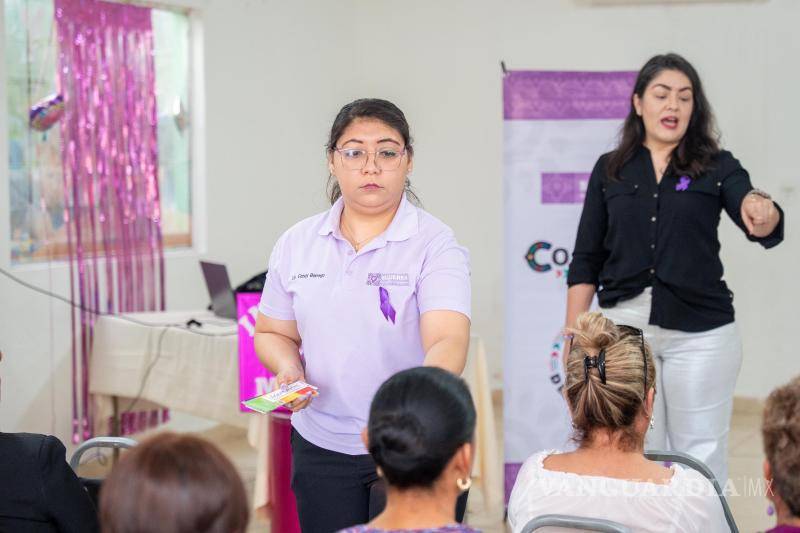 $!Mujeres del municipio participando en las actividades de empoderamiento.