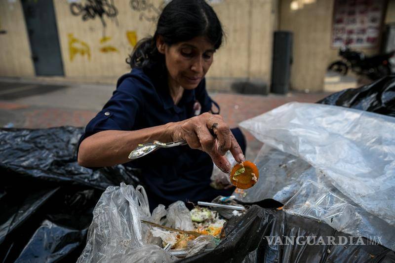 $!En Caracas salen a las calles a buscar la comida que no hay en casa