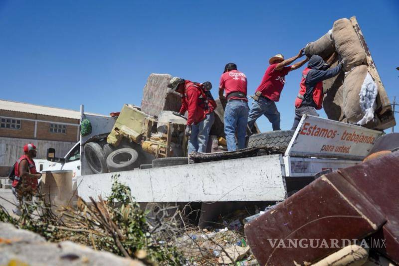 $!Ramos Arizpe también confirma la suspensión del servicio de recolección de basura los días 25 de diciembre y 1 de enero, reanudando operaciones con normalidad los días 26 de diciembre y 2 de enero.
