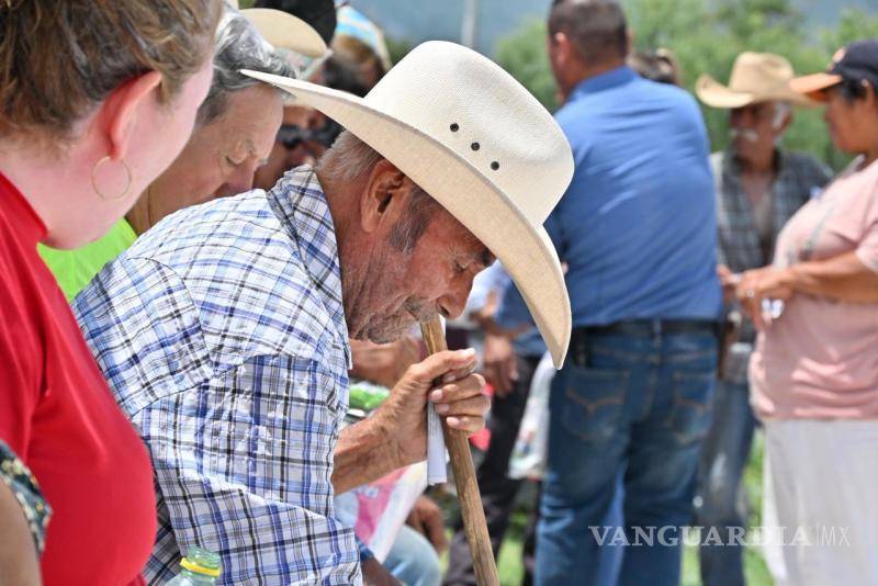 $!Familias del Ejido San Lorenzo recibieron despensas como parte de la jornada solidaria impulsada por la Feria de San Buena.