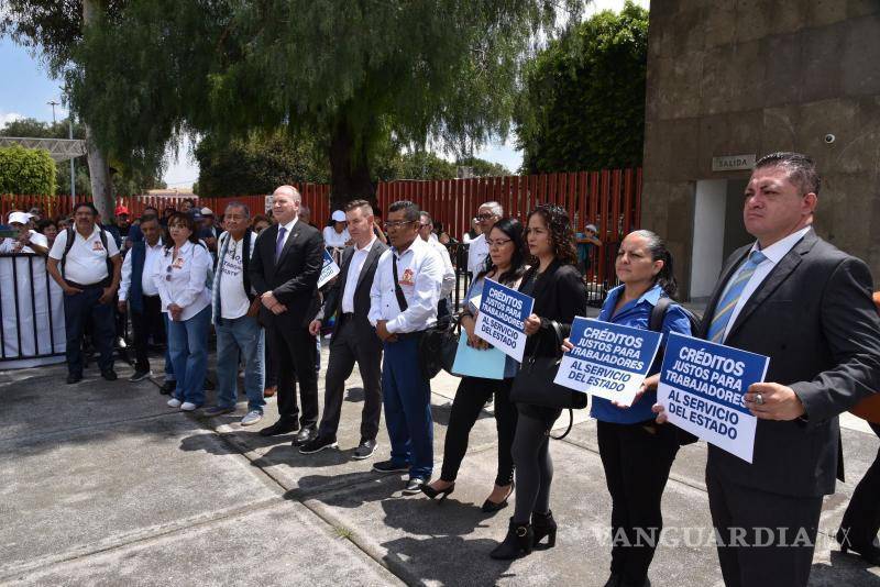 $!Legisladores panistas respaldaron la iniciativa en conferencia de prensa.