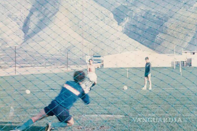 $!Entrenamiento improvisado de Portugal en campos públicos durante el Mundial 86.