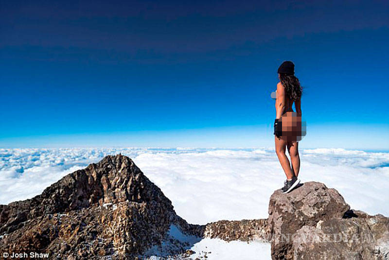 $!Modelo de Playboy molestó a maoríes por fotografiarse desnuda en montaña sagrada