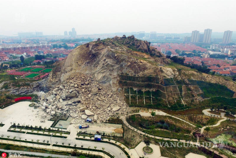 $!Desprendimiento de rocas gigantes destruye parque a unos días de abrir