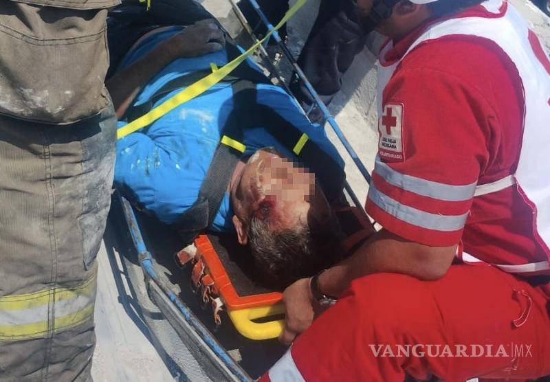 $!El hombre presentó una lesión en la frente tras recibir la descarga eléctrica.