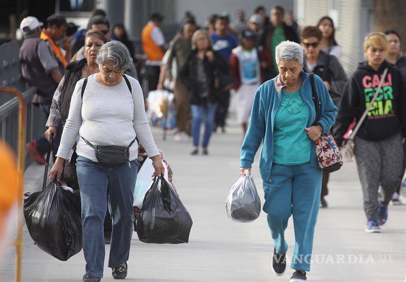 $!El 42.2 % de los migrantes que atraviesan México sufren robos en su camino: CNDH