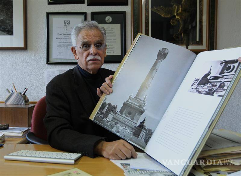 $!1957, la caída del Ángel de la Independencia en Ciudad de México