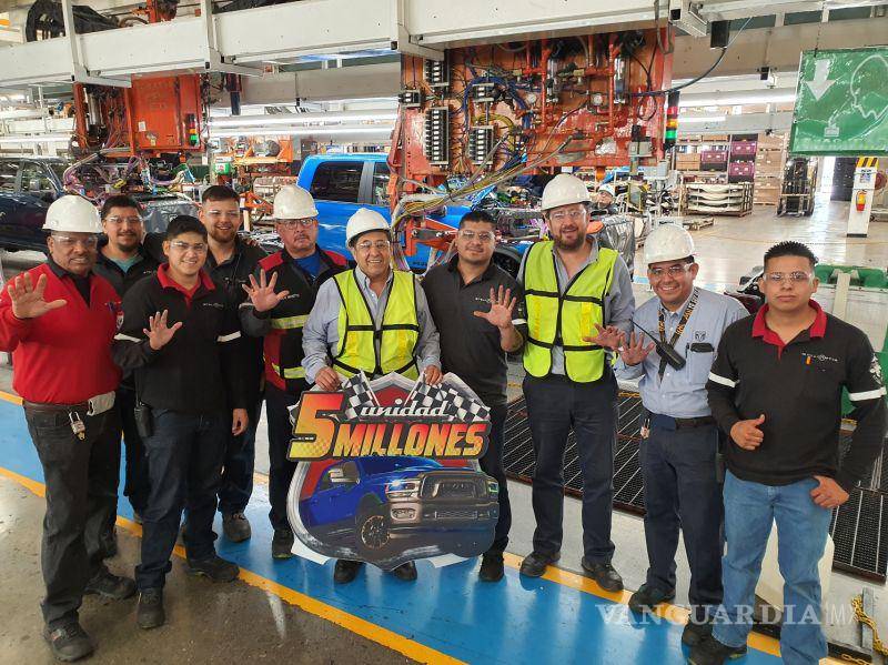 Festejan en Stellantis por la unidad 5 millones de la Ram