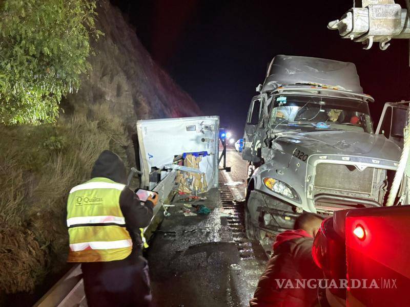 $!El accidente afectó la circulación por varias horas en la carretera 58.