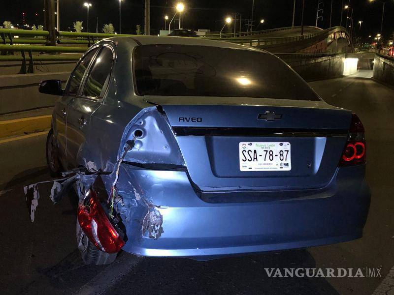 $!El Chevrolet Aveo redujo la velocidad antes de ser impactado por otro vehículo Aveo.