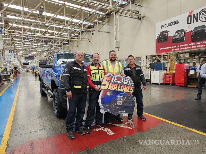 Festejan en Stellantis por la unidad 5 millones de la Ram