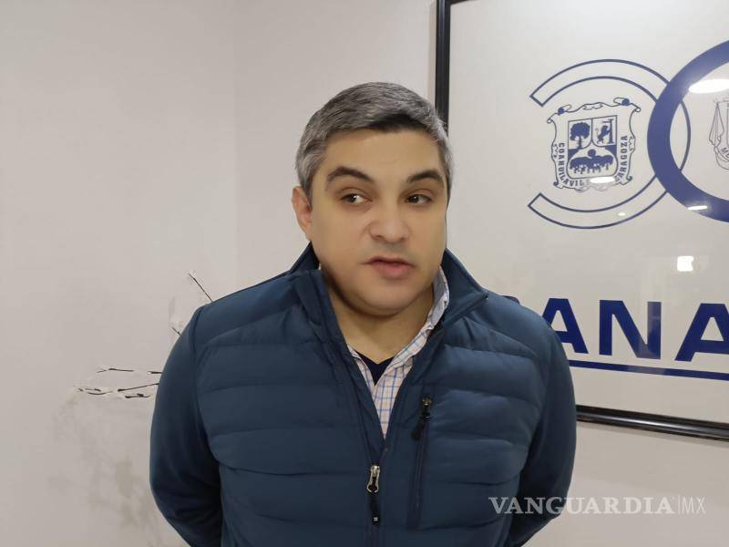 $!En los primeros meses de cada año se registra el cierre de diversos negocios en la ciudad, aseguró el presidente de la Canaco local, Benito Martínez.