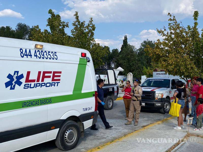 $!Las víctimas de los accidentes en panteones de Saltillo y Arteaga debieron ser trasladadas a hospitales tras sufrir fracturas y otras lesiones.