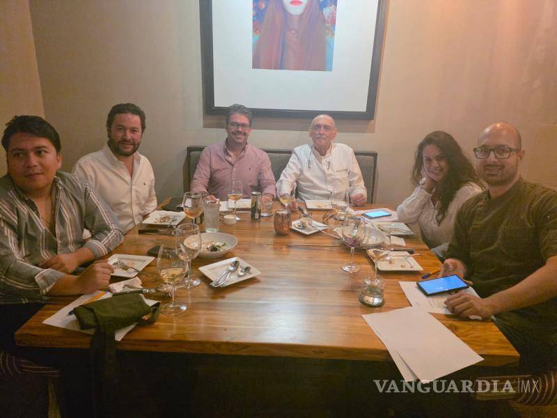 $!Jueces degustaron los platillos que se presentaron en el Festival del Chile en Nogada.