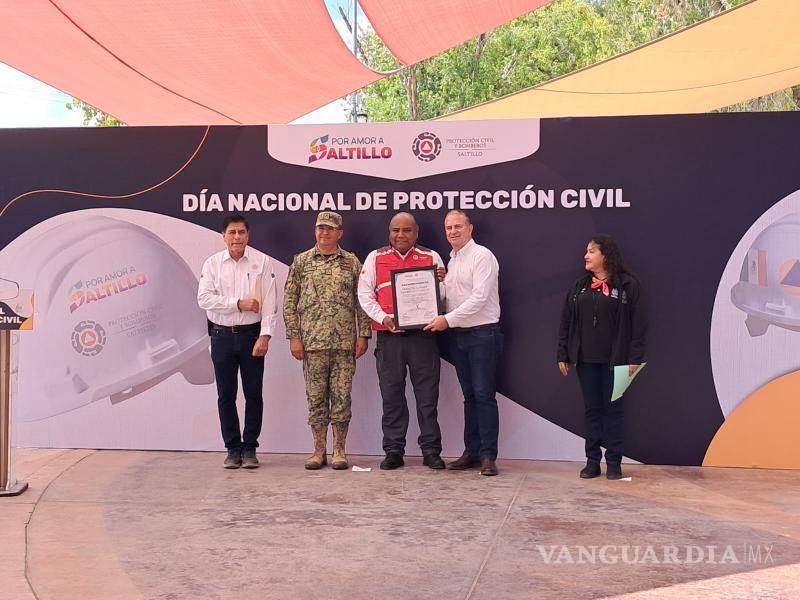 $!Durante el acto se entregaron reconocimientos a elementos con 25 años de servicio