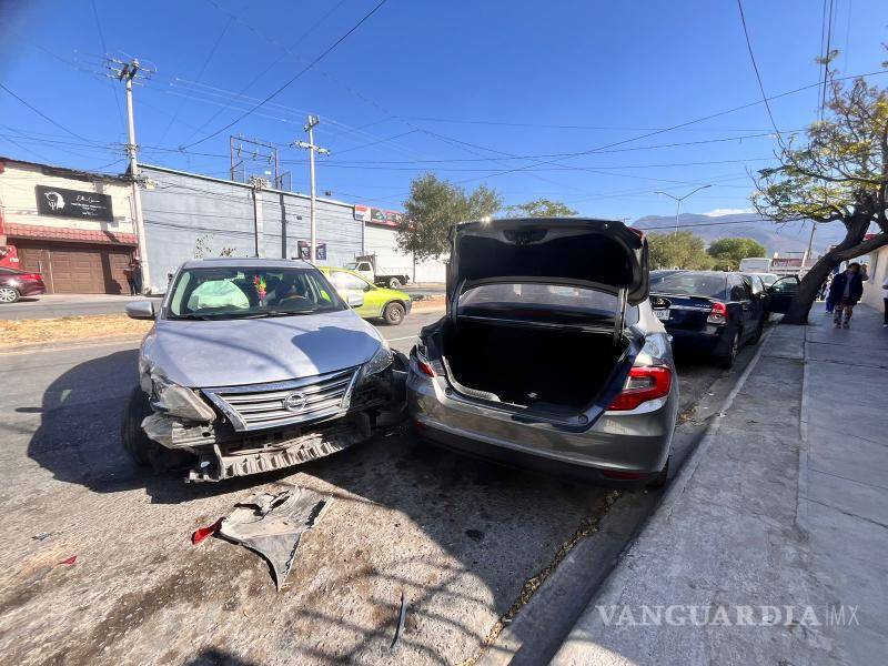 $!Minutos antes de las 15:00 horas se solicitó al número de emergencias 911 la presencia de las autoridades municipales, así como de una ambulancia para atender a los involucrados.