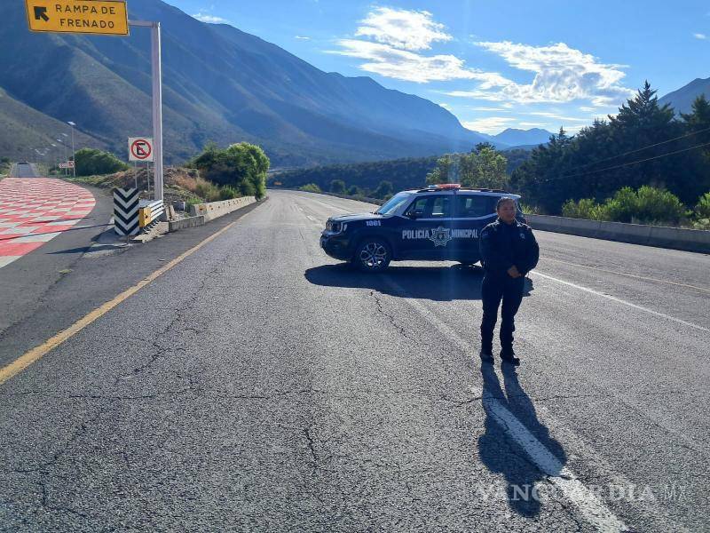 $!El paso desde Los Lirios hacia la carretera 57 fue restringido temporalmente.