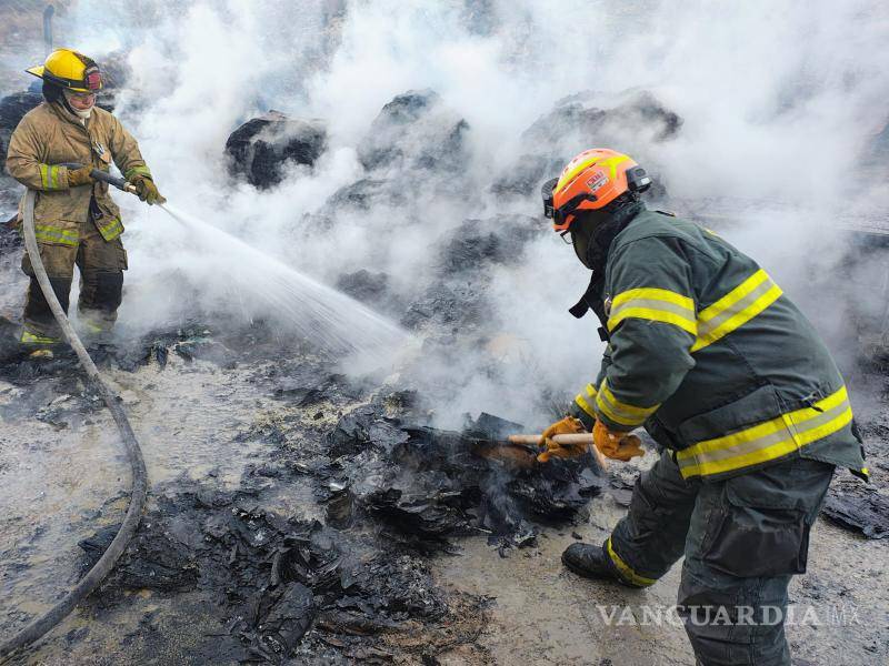 $!Choque e incendio de tráileres deja una persona con quemaduras en el 98% de su cuerpo, en NL