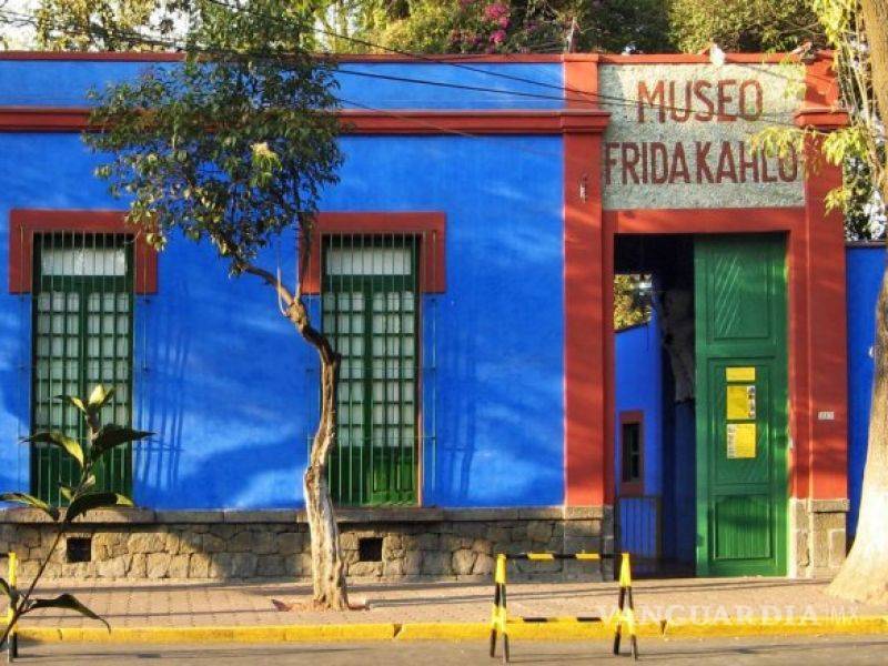 $!Fotógrafa Annie Leibovitz visita la Casa Azul de Frida Kahlo