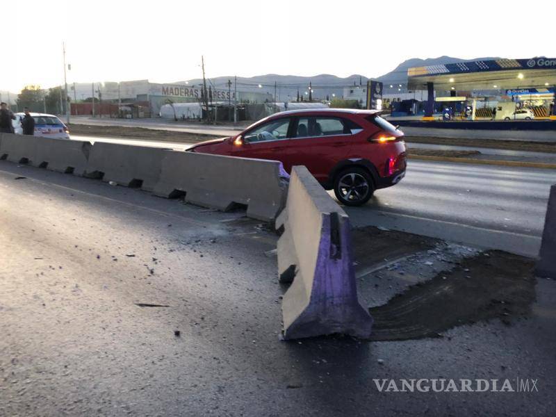 $!Elementos de Tránsito Municipal coordinaron las maniobras para restablecer el flujo vehicular.