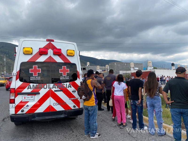 $!Vecinos de la colonia Loma Linda intervinieron para impedir que un joven presuntamente bajo el efecto de drogas arrebatara a una niña de dos años a su madre.