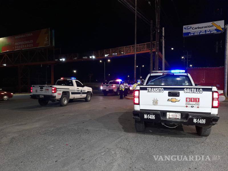 $!Elementos policiacos llegaron al lugar tras recibir el reporte.