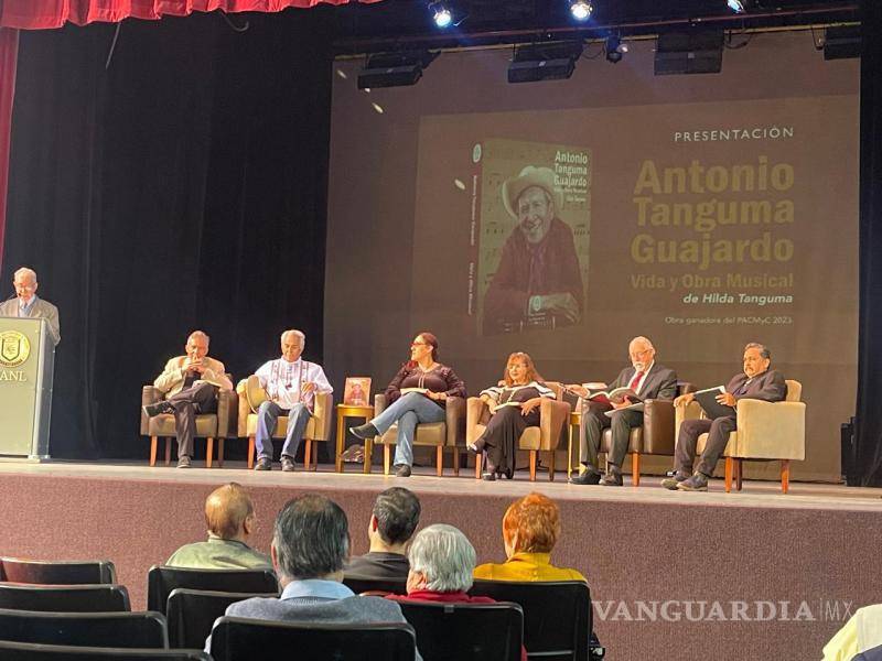 $!La presentación del escrito se realizó en las instalaciones de Colegio Civil Centro Cultural Universitario.