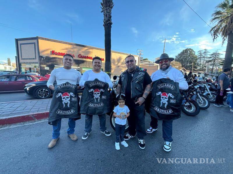 $!Clubes de autos y motociclistas se reunieron en la Alameda Zaragoza para apoyar a Yoana Judeli.