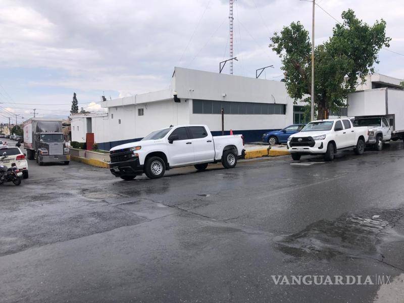 $!Agentes federales resguardaron los vehículos que transportaban los narcóticos decomisados en la región Sureste de Coahuila.